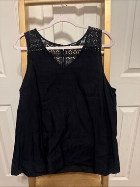 Doe & Rae Black Lace Yoke Sleeveless Camisole